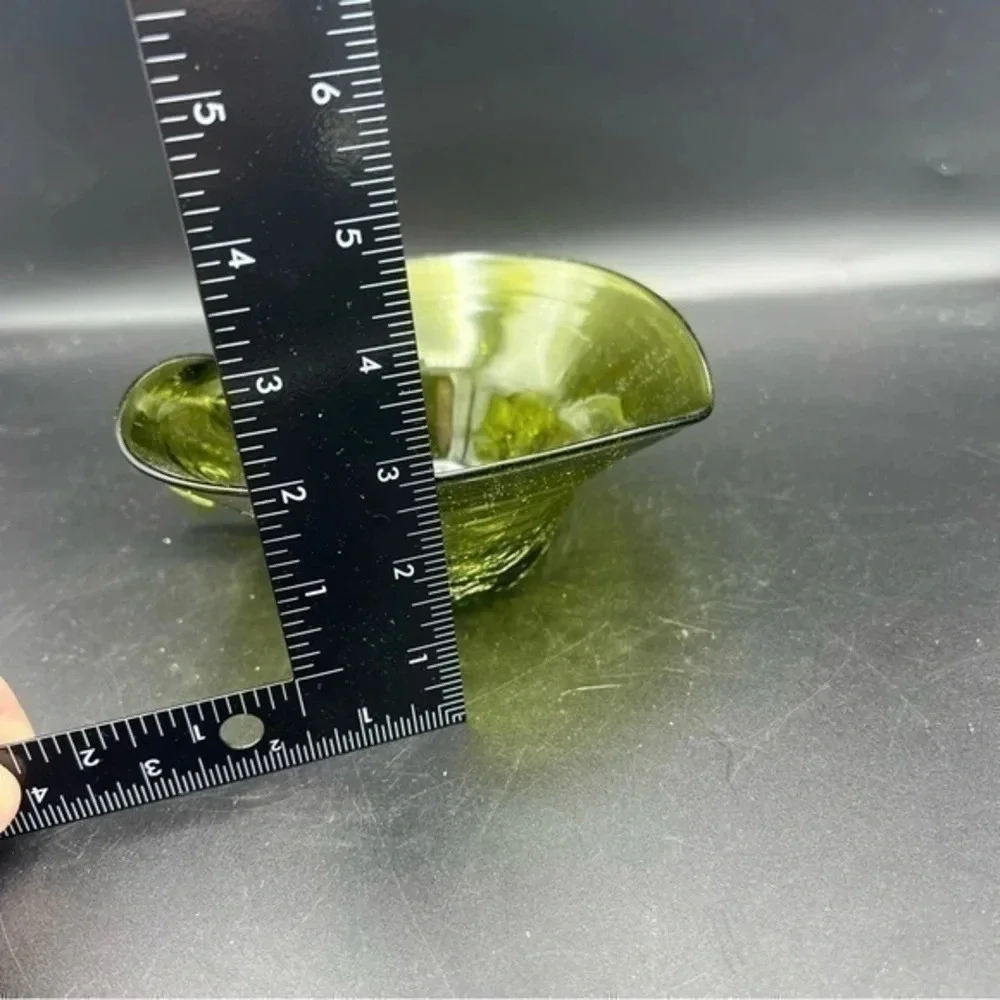 Beautiful Green Art Glass Bowl‎ With Folded Edges Hand Blown Rainbow